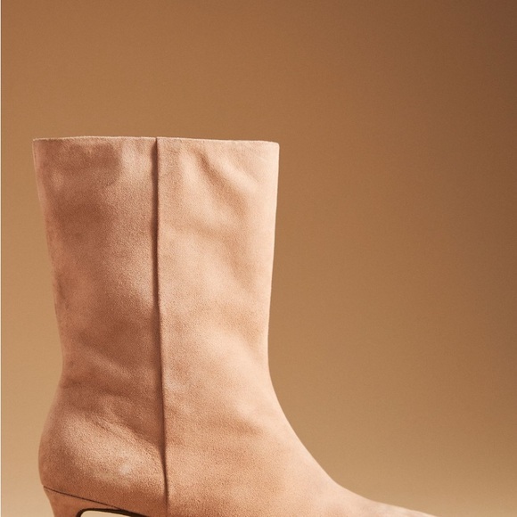 NWT Seychelles Game Changer
Ankle Boots - Picture 4 of 4